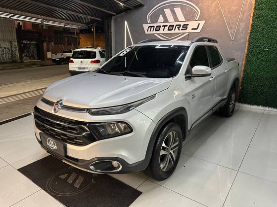 FIAT TORO 1.8 16V EVO FLEX FREEDOM AT6 FIAT TORO 1.8 16V EVO FLEX FREEDOM AT6